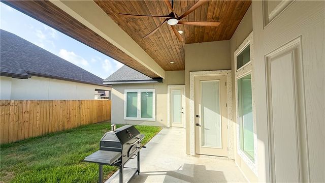 7621 Roman Dr, Corpus Christi, TX 78414