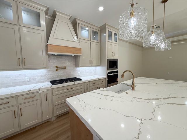 7621 Roman Dr, Corpus Christi, TX 78414