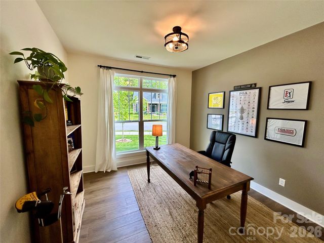 137 Marianne Drive, Hendersonville, NC 28739