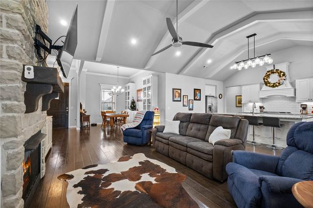 4664 W Oldham Drive, Fayetteville, AR 72704