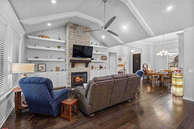 4664 W Oldham Drive, Fayetteville, AR 72704