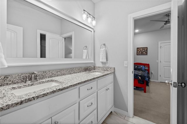 4664 W Oldham Drive, Fayetteville, AR 72704