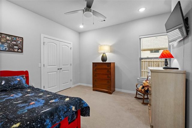 4664 W Oldham Drive, Fayetteville, AR 72704