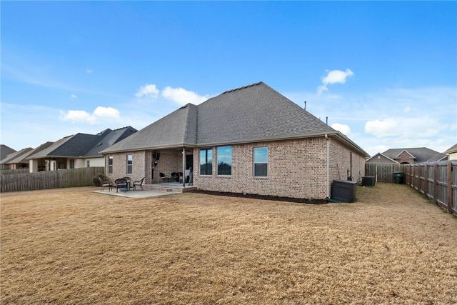 4664 W Oldham Drive, Fayetteville, AR 72704