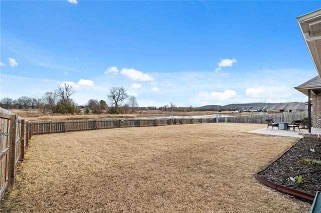 4664 W Oldham Drive, Fayetteville, AR 72704