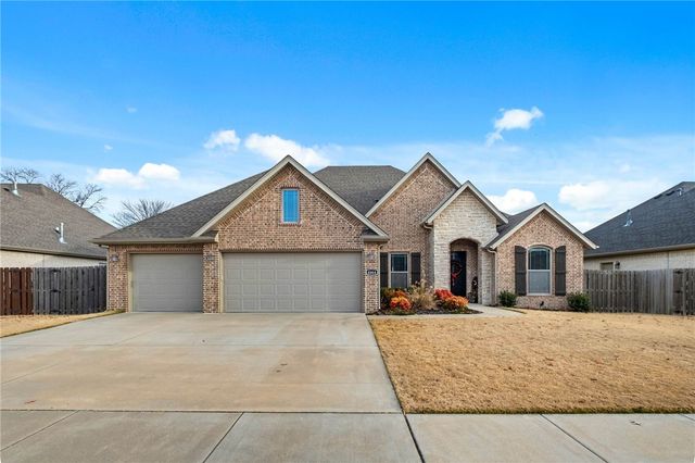 4664 W Oldham Drive, Fayetteville, AR 72704