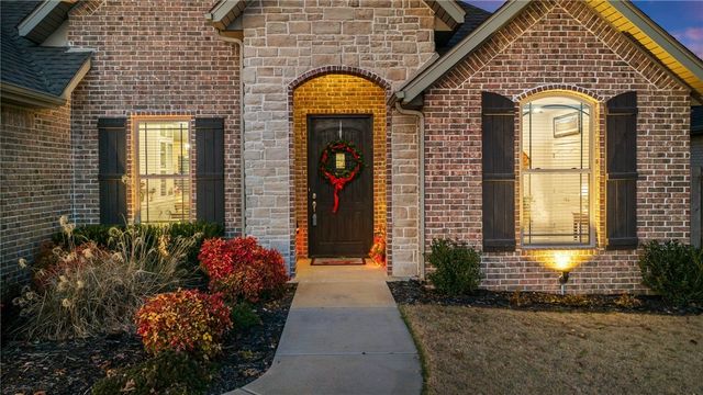 4664 W Oldham Drive, Fayetteville, AR 72704
