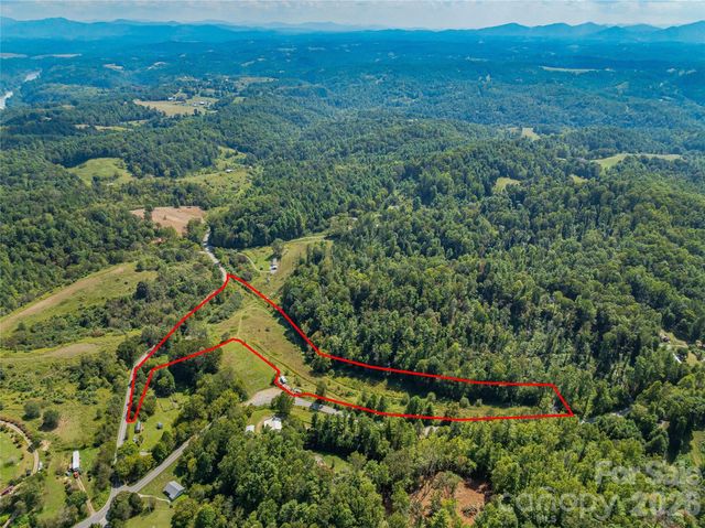 4401 Meadows Town Road, Marshall, NC 28753