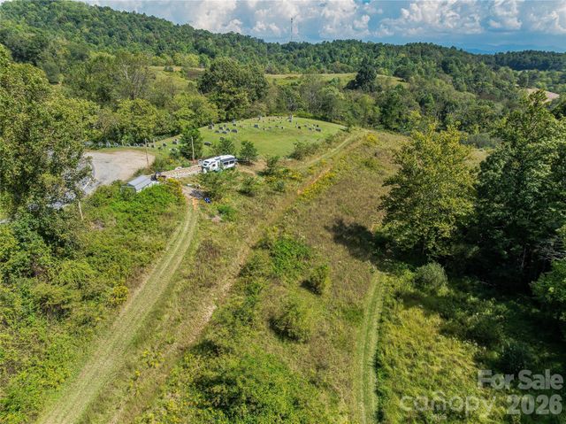 4401 Meadows Town Road, Marshall, NC 28753