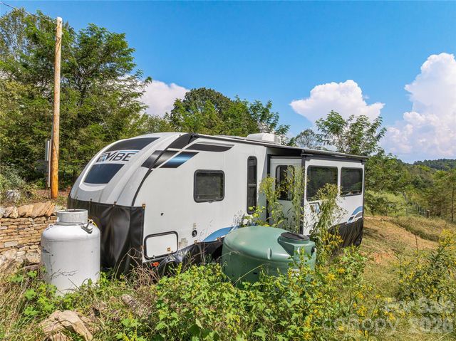 4401 Meadows Town Road, Marshall, NC 28753
