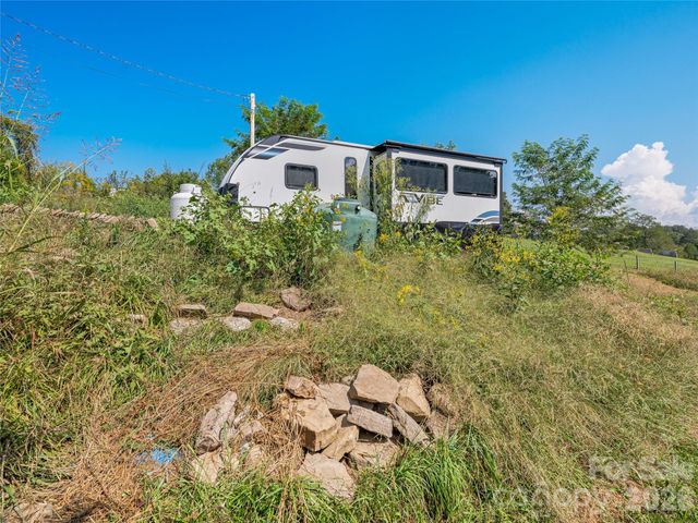 4401 Meadows Town Road, Marshall, NC 28753