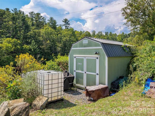 4401 Meadows Town Road, Marshall, NC 28753