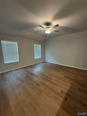 305 Spanish Moss Court, New Market, AL 35761