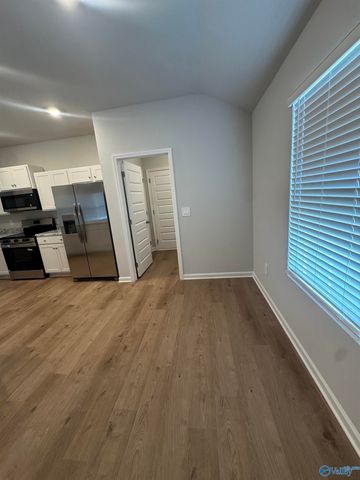 305 Spanish Moss Court, New Market, AL 35761