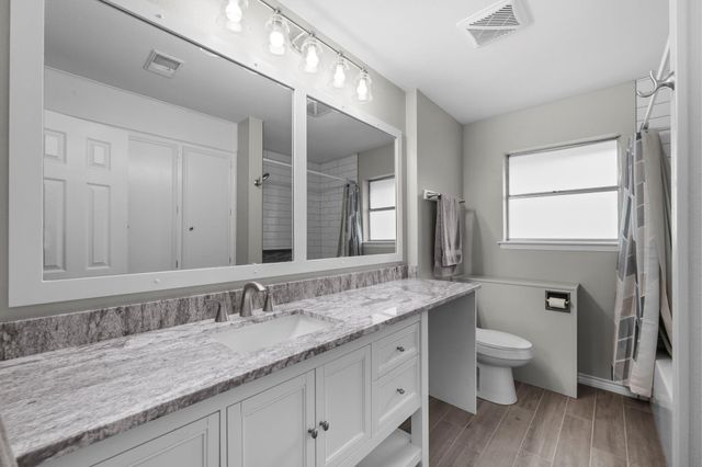 209 Summit Drive, Conroe, TX 77303