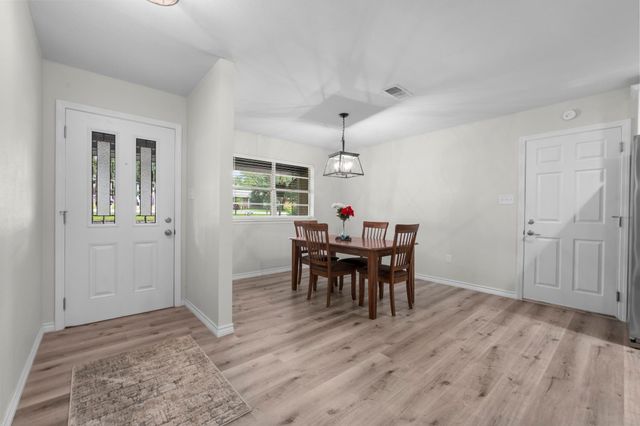 209 Summit Drive, Conroe, TX 77303
