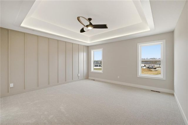 8734 N FARLEY Avenue, Kansas City, MO 64157