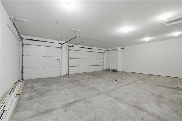 8734 N FARLEY Avenue, Kansas City, MO 64157