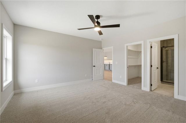 8734 N FARLEY Avenue, Kansas City, MO 64157