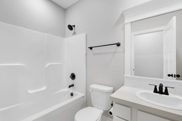 948 N Cloverleaf St., Goddard, KS 67052