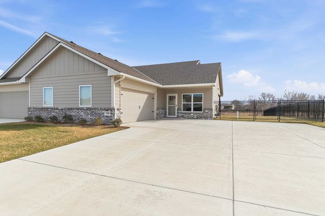 948 N Cloverleaf St., Goddard, KS 67052