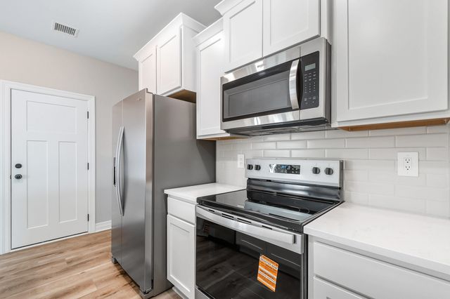 948 N Cloverleaf St., Goddard, KS 67052