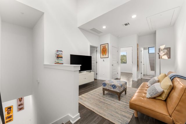 6409 Berkman DR 9, Austin, TX 78723