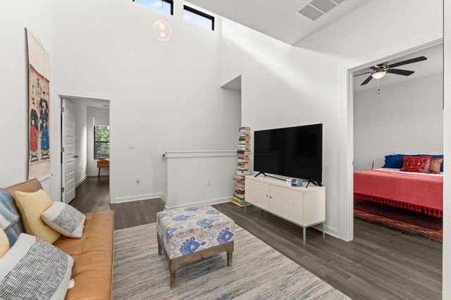 6409 Berkman DR 9, Austin, TX 78723