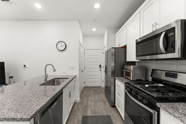 6409 Berkman DR 9, Austin, TX 78723