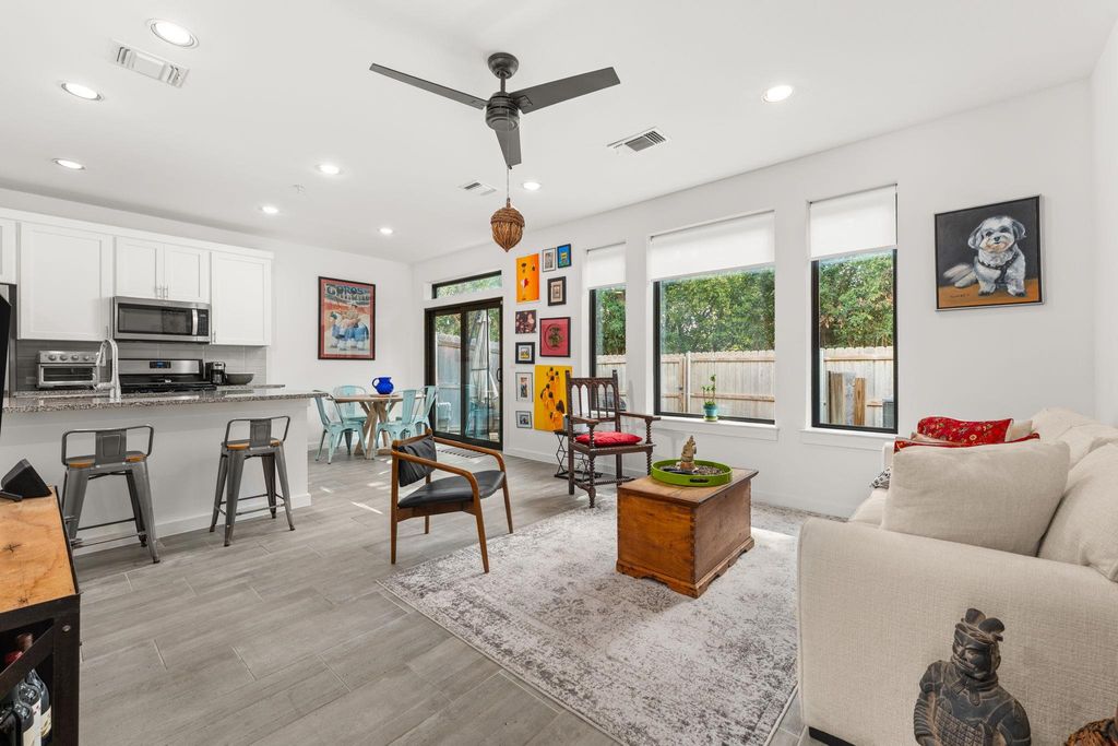 6409 Berkman DR 9, Austin, TX 78723