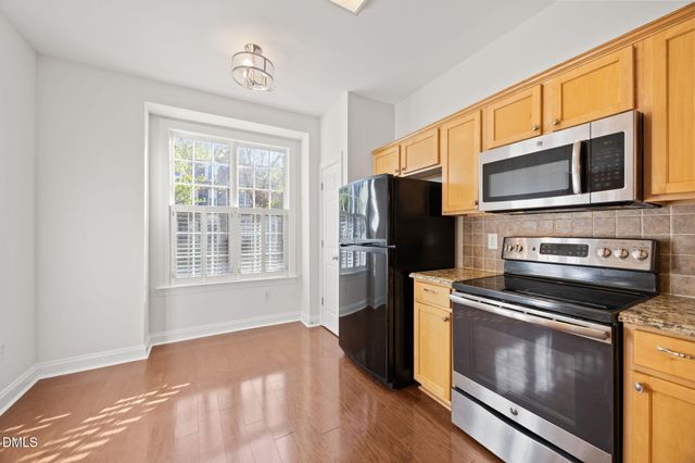 183 Lumina Place, Holly Springs, NC 27540