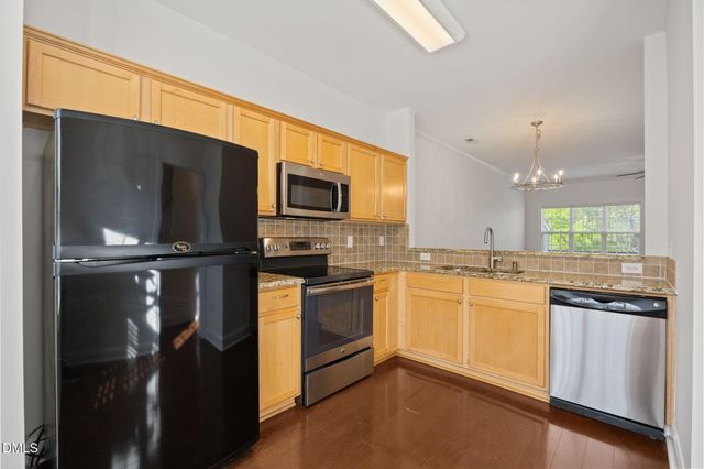 183 Lumina Place, Holly Springs, NC 27540