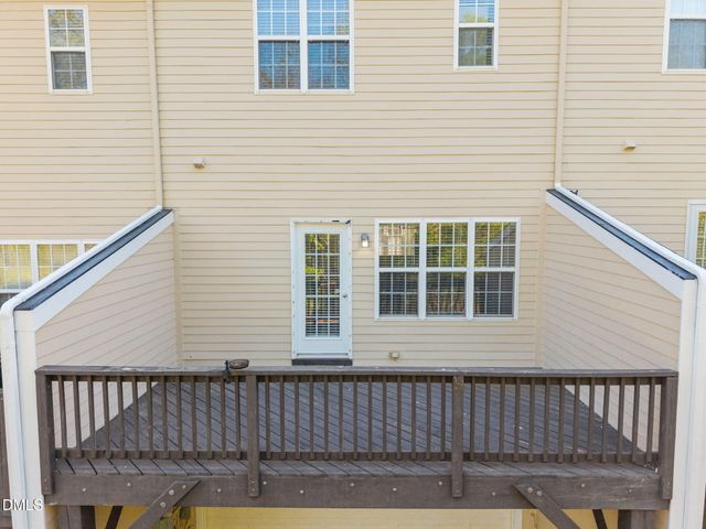 183 Lumina Place, Holly Springs, NC 27540