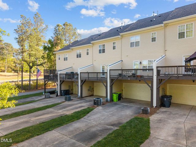 183 Lumina Place, Holly Springs, NC 27540