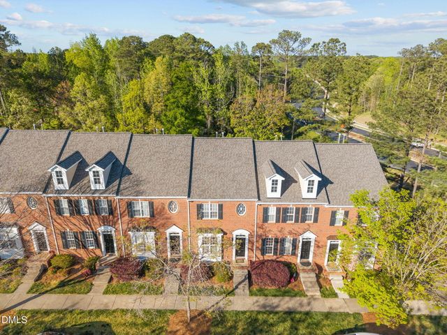 183 Lumina Place, Holly Springs, NC 27540