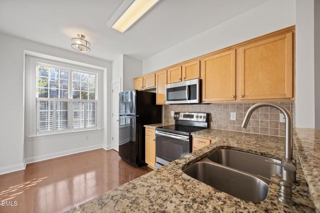 183 Lumina Place, Holly Springs, NC 27540