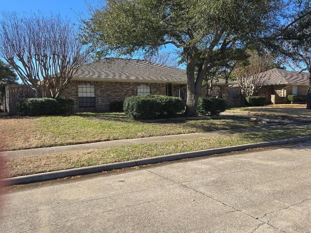 2004 Cherbourg Drive, Plano, TX 75075