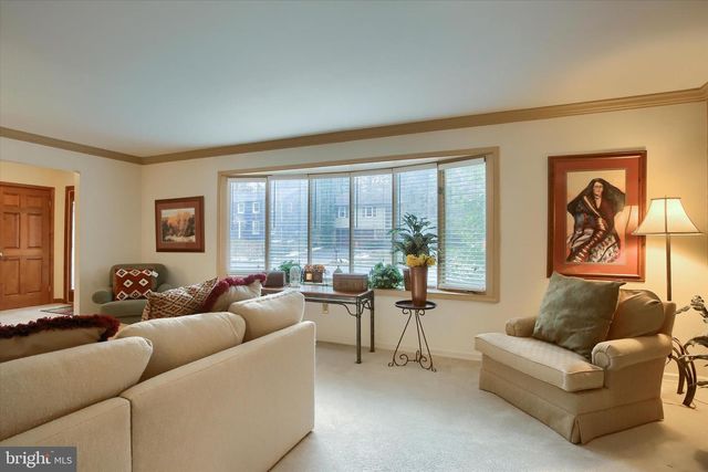 516 LAMP POST LN, Camp Hill, PA 17011