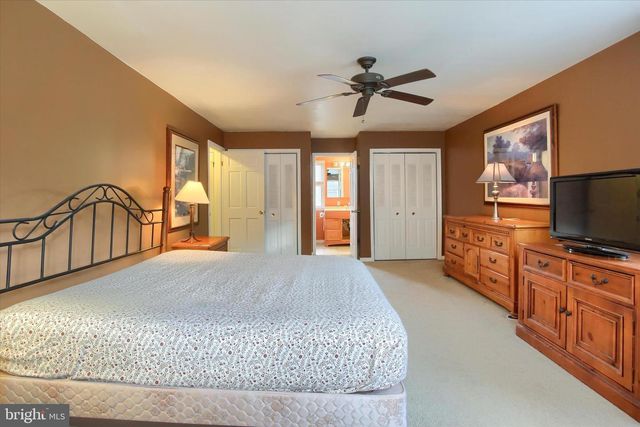 516 LAMP POST LN, Camp Hill, PA 17011