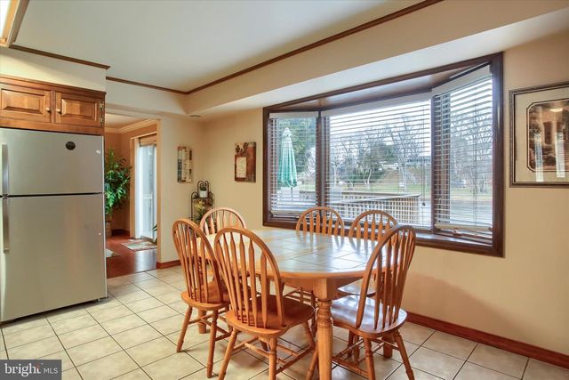 516 LAMP POST LN, Camp Hill, PA 17011