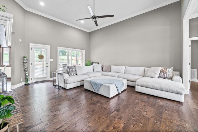 455 Stonemeadow Rd, Clarksville, TN 37043