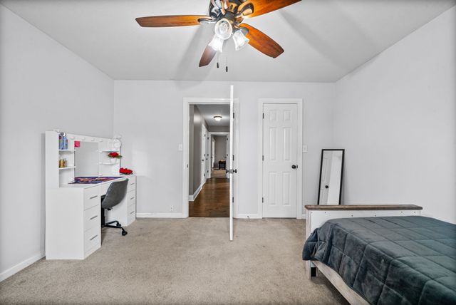 455 Stonemeadow Rd, Clarksville, TN 37043