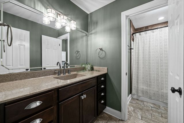 455 Stonemeadow Rd, Clarksville, TN 37043