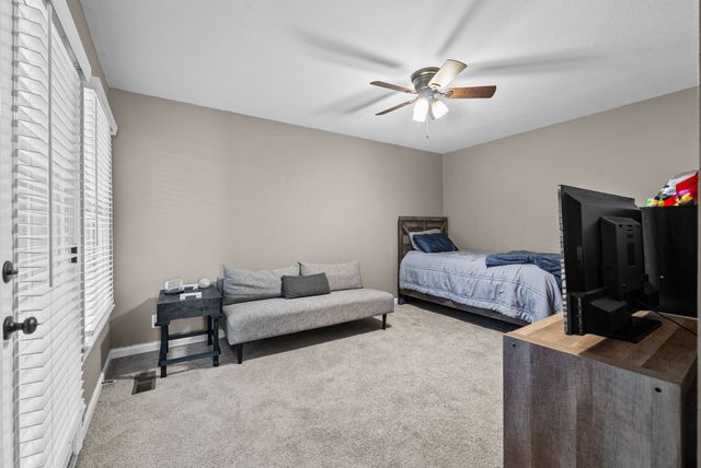 455 Stonemeadow Rd, Clarksville, TN 37043
