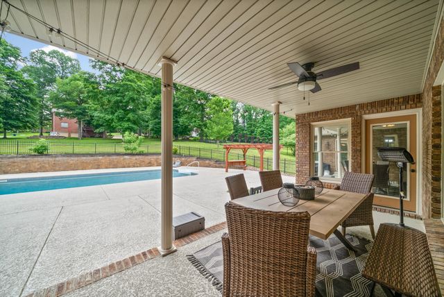 455 Stonemeadow Rd, Clarksville, TN 37043