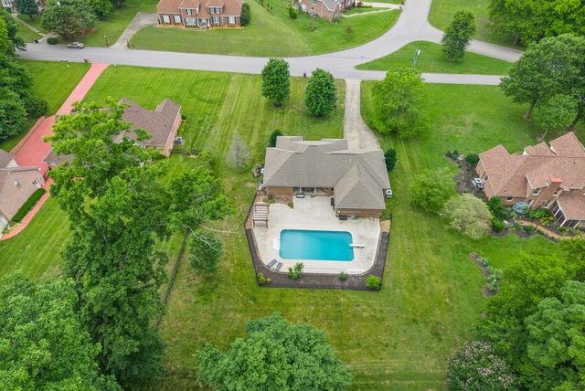 455 Stonemeadow Rd, Clarksville, TN 37043