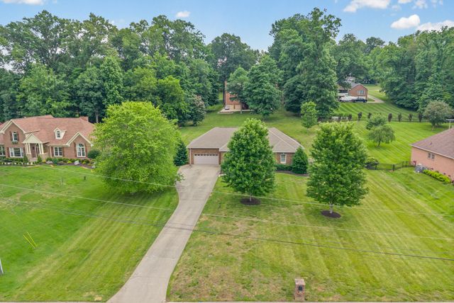 455 Stonemeadow Rd, Clarksville, TN 37043