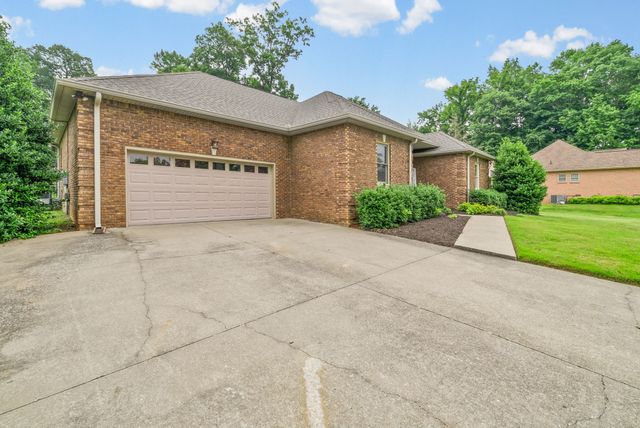 455 Stonemeadow Rd, Clarksville, TN 37043