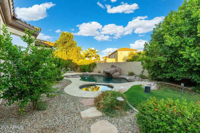 795 W VERBENA Lane, Litchfield Park, AZ 85340