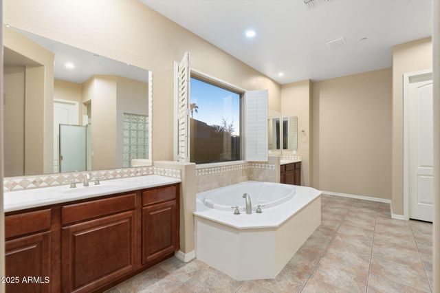 795 W VERBENA Lane, Litchfield Park, AZ 85340